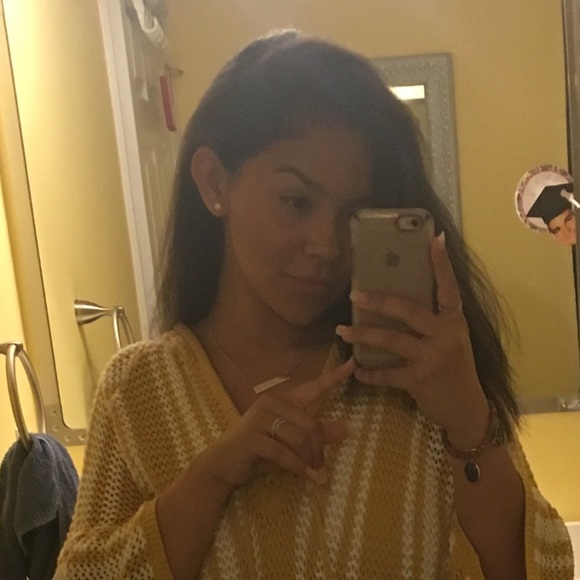 Meet your Posher, Lia - Picture 1 of 1